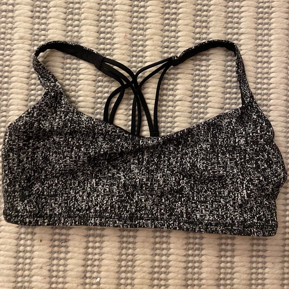 Lululemon free to be bra